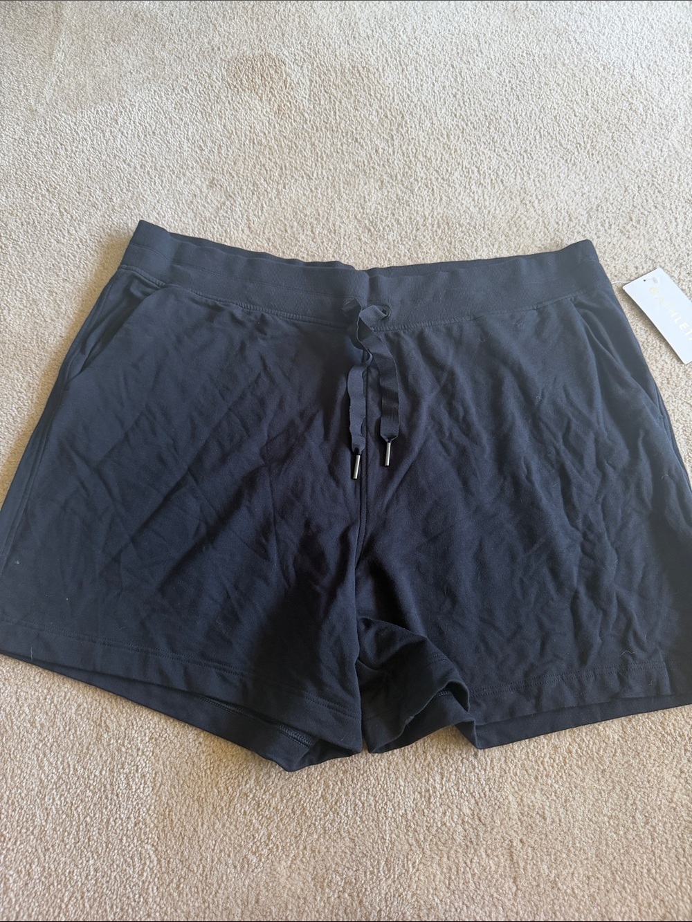 Athleta Black Balance 4” Shortie